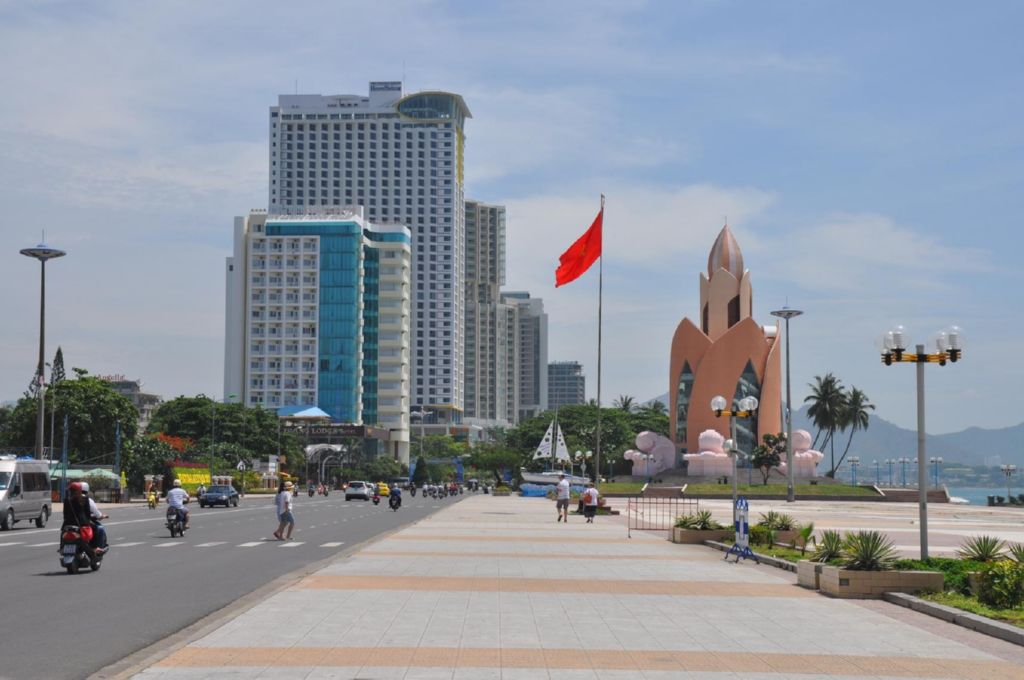 <i><b>Nha Trang-01</b></i>